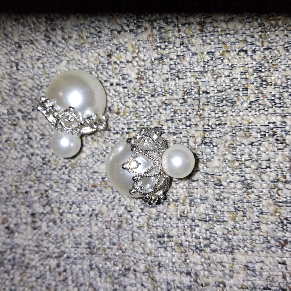 NEW! Gorgeous Crystal Crown Double Pearl Earrings MAKE OFFER - Picture 4 of 6